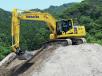 The newest entrant to Komatsu’s iMC 2.0 line-up is the 165 hp (123 kW) PC210LCi-11 excavator.  
