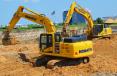 A Komatsu PC 210LCi and a PC 360LC work in tandem for rapid excavation. 