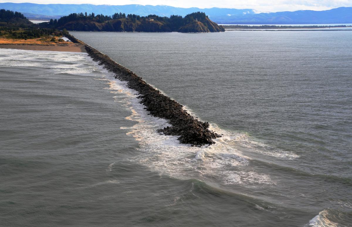 USACE Plans Jetty Projects Along Oregon Coast : CEG