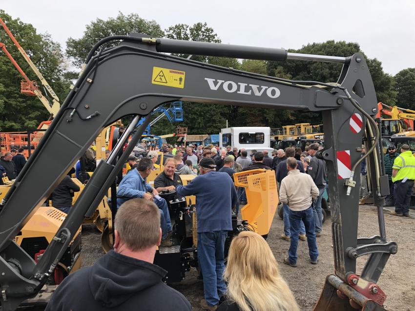 Sales Auction Company attracted one of the largest crowds ever with nearly 1,000 in attendance and an additional 1,000 online bidders.