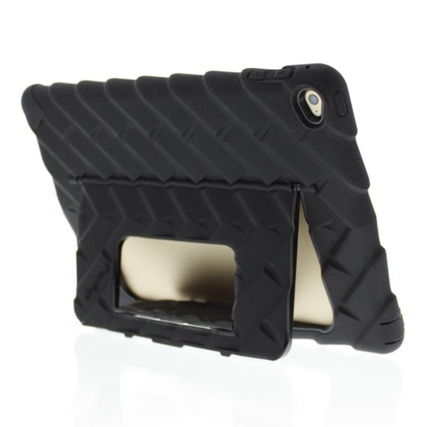 With technology making waves on job sites these days, it’s no surprise to see crews carrying tablets wherever they go. But an unprotected iPad that’s out in the elements can spell disaster. The solution? A reliable case, like these from Gumdrop. The company’s products feature a rugged look that features military-grade protection in a variety of colors, starting at $29.95. www.gumdropcases.com/ 