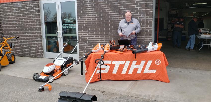 Leo Kempenich, territory manager at Stihl Products of Cottage Grove, Wis., answered customer questions about Stihl’s product lines.