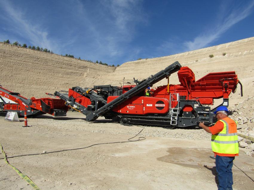 The Terex Finlay team gears up for the demo of this I-120RS impact crusher.   
