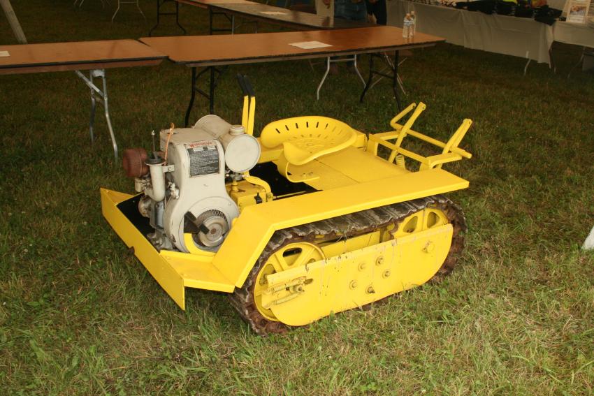 Agricat offered a line of small crawler tractors, powered by Wisconsin gas engines, in the 1940s and 1950s. They could be equipped with either dozers or loaders. This example is part of a sizeable collection owned by Jeff Fildes of Grafton, Ohio.
(HCEA photo)