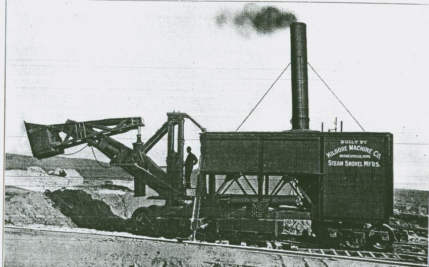 The originl Kilgore Direct acting shovel was a 2.5-yd. capacity model on railroad wheels, introduced in 1897.
(Kilgore Manufacturing Company brochure, Donald W. Frantz Collection, HCEA Archives)