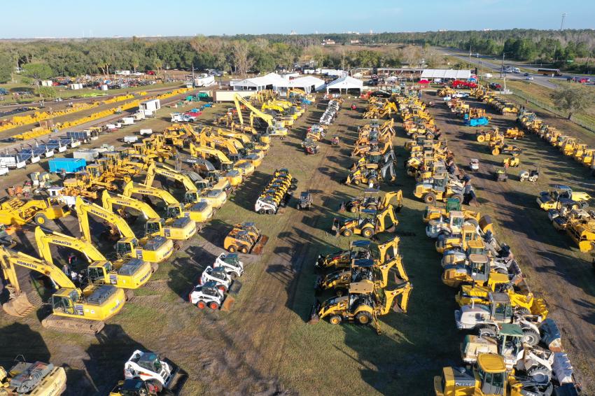 Particularly high numbers of bids and prices were realized in crawler tractors and the entire selection of compaction equipment.
