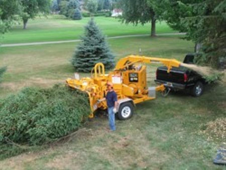 The productivity package is standard on all new whole tree chippers and horizontal grinders, and is available as an option for the stump grinder and hand-fed chipper line.