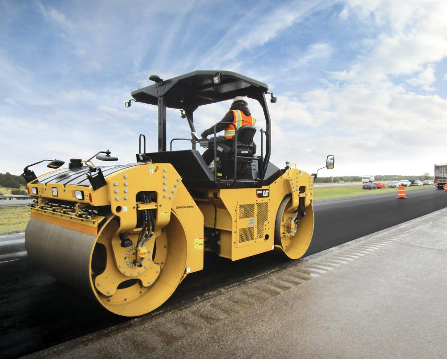 The CB64B, CB66B, and CB68B models are 13 to 15.4 ton (12 to 14 t) compactors that feature wider drum widths, high-flow water spray system, increased operator comfort, and enhanced technology to help operators and machines perform at higher levels.