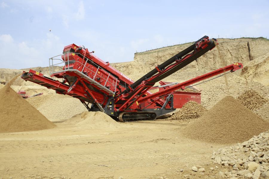 >The Terex Finlay 674 is a highly versatile and adaptable machine engineered and built for working in quarrying, mining, construction and demolition debris, topsoil, recycling, sand, gravel, coal and aggregate applications.