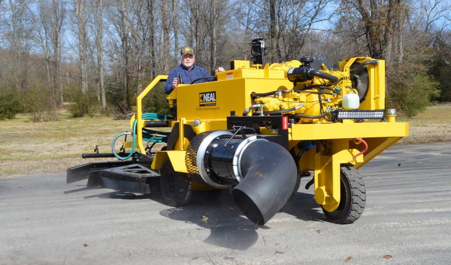Neal Manufacturing’s DA-350 features a blower that produces more than 6,000 cfm, triple the output of a typical walk-behind blower, for fast and thorough dirt and debris clearing