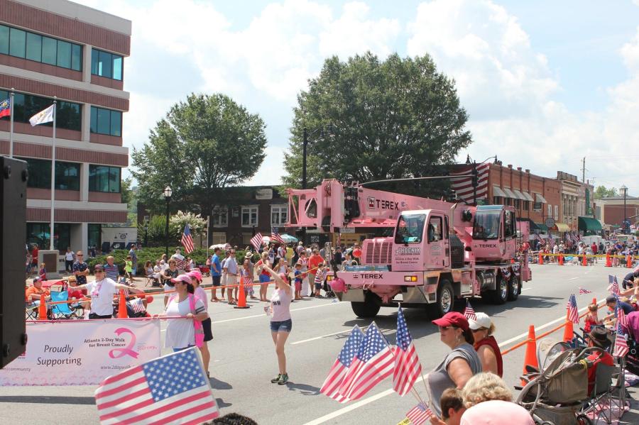 Stella, the Pink Crane, was commissioned in 2014 by Phoenix Crane Rental to help the company grow its business and to raise breast cancer awareness through the company's many charitable efforts.