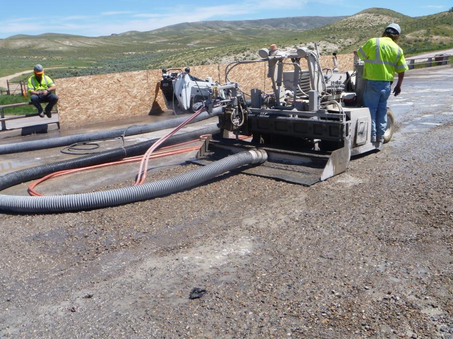 Work is under way on a repaving and bridge rehabilitation project of more than 6 mi. (9.7 km) of I-80 in southern Wyoming.