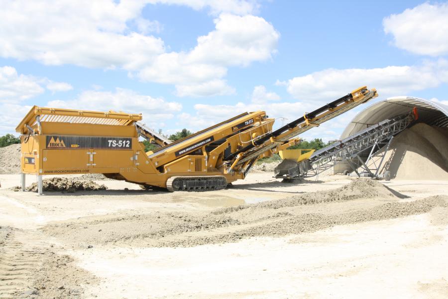 IROCK’s two-deck TS-512 portable tracked screening plant offers hassle-free setup and portability.