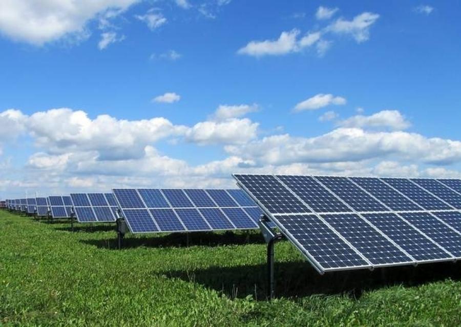 Solar farm. http://url.ie/11og0