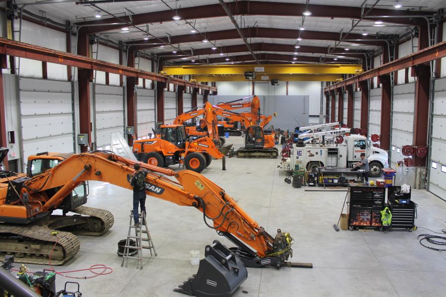 Equipment East’s 5,750 sq. ft. service shop features eight double bays, with each bay fully equipped with everything its mechanics need without having to borrow from another station or run hoses and cords from one bay to the other.