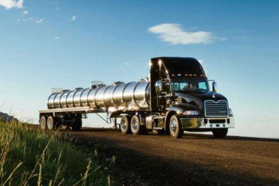 Mack Trucks will feature a 2017 Mack Pinnacle Axle Back DayCab model in booth no. 1722 at the American Trucking Associations’ Technology & Maintenance Council Feb. 27 to March 2 in Nashville, Tennessee.