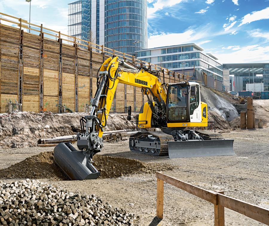 With its short tail swing radius the Liebherr R 920 Compact swing crawler excavator is the ideal machine for use in urban construction sites.