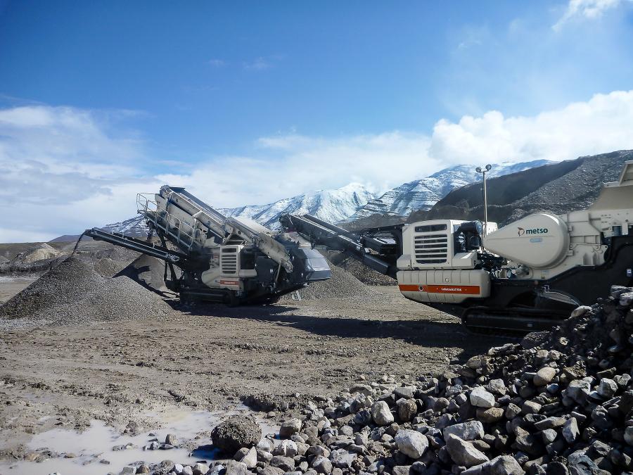 PacWest Machinery will offer Metso’s crushing and screening products, including the Lokotrack LT106 jaw plant and the LT220D combination cone crusher and screen plant.