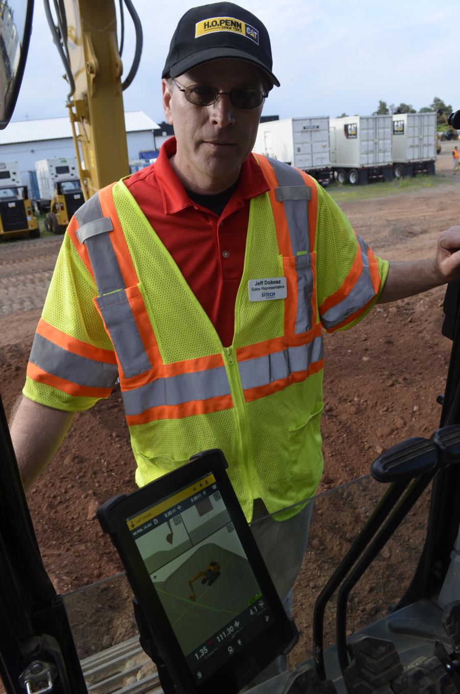 Jeff Dobosz of SITECH Metro Northeast explains Trimble Earthworks, now available in Caterpillar excavators. The Earthworks display provides operators with an extraordinarily detailed view of exactly where they are digging and how it relates to each project’s design.