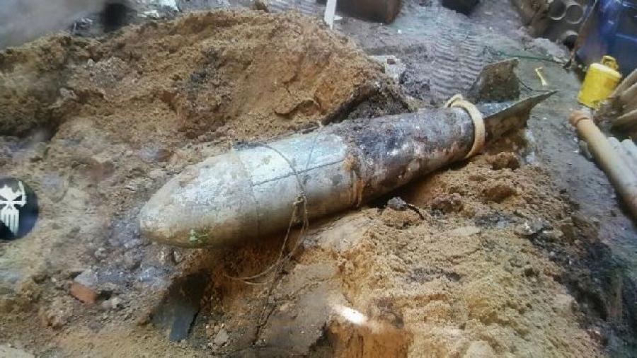 Construction crews found a time capsule, which authorities say looked like a torpedo.
(ny1.com photo)