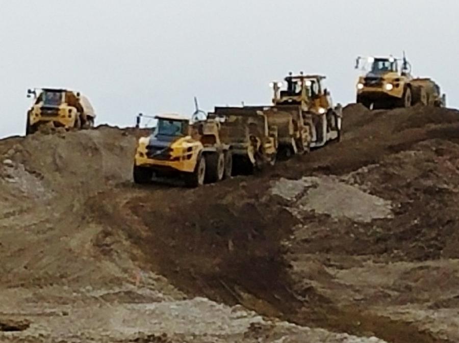 Crews work on a $23.2 million (MDT) project to reconstruct about 9.9 mi. of U.S. Highway 212 from Rockvale to south of Laurel.
(Montana Department of Transportation photo)