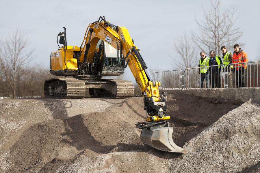 As the next step in these efforts, Engcon is now investing in two automated test facilities at its factory in Strömsund, Sweden, where every Engcon tiltrotator will be tested before delivery to the customer.