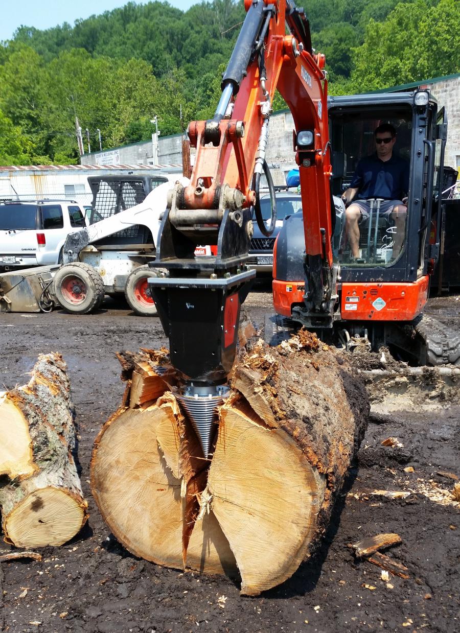 Maryland Landscape Supply Owner Ethan Langrill uses the Black Splitter S2X 800 to split a log at the firm’s Ellicott City location.