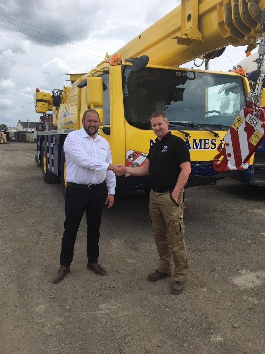 Tim Leech (L), regional sales manager, Terex Cranes, and Kevin Green, manager, N&A James LTD.