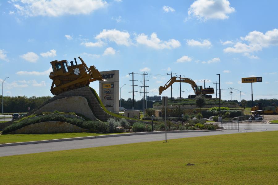 This is a cool greeting for customers to HOLT CAT’s new headquarters in San Antonio, Texas.