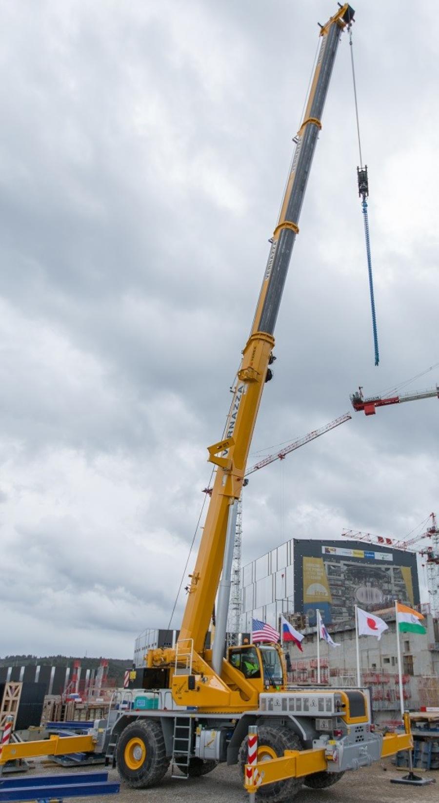 While on the construction site, the RT 90 is required to lift loads weighing up to 66 tons (60 t) at radii of 39 to 115 ft. (12 to 35 m).