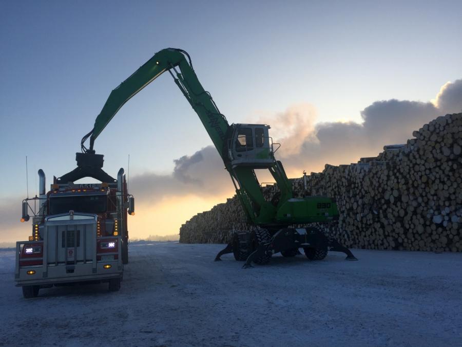 From their elevated viewpoint in the Sennebogen Maxcab, Edgewood’s operators are better equipped to unload log trucks safely, efficiently, and around the clock.