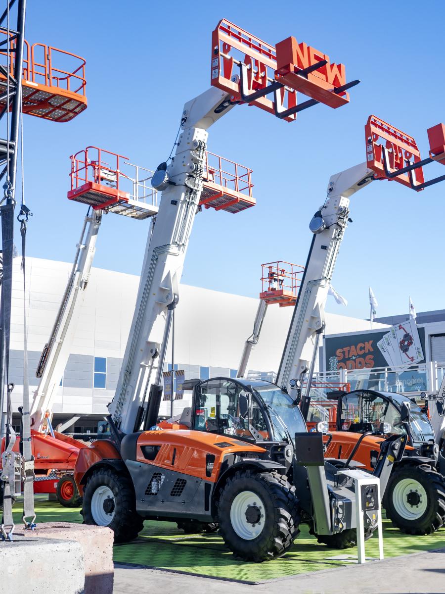 Snorkel SR1054 (L) and XR9244 telehandlers on display at World of Concrete 2019.