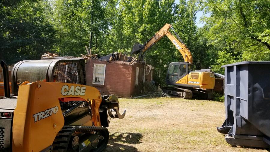 Case Construction Equipment and Tidewater Equipment supported Team Rubicon in a public service project and equipment training exercise at Camp Martha Johnson, a Girl Scout camp in Lizella, Ga.