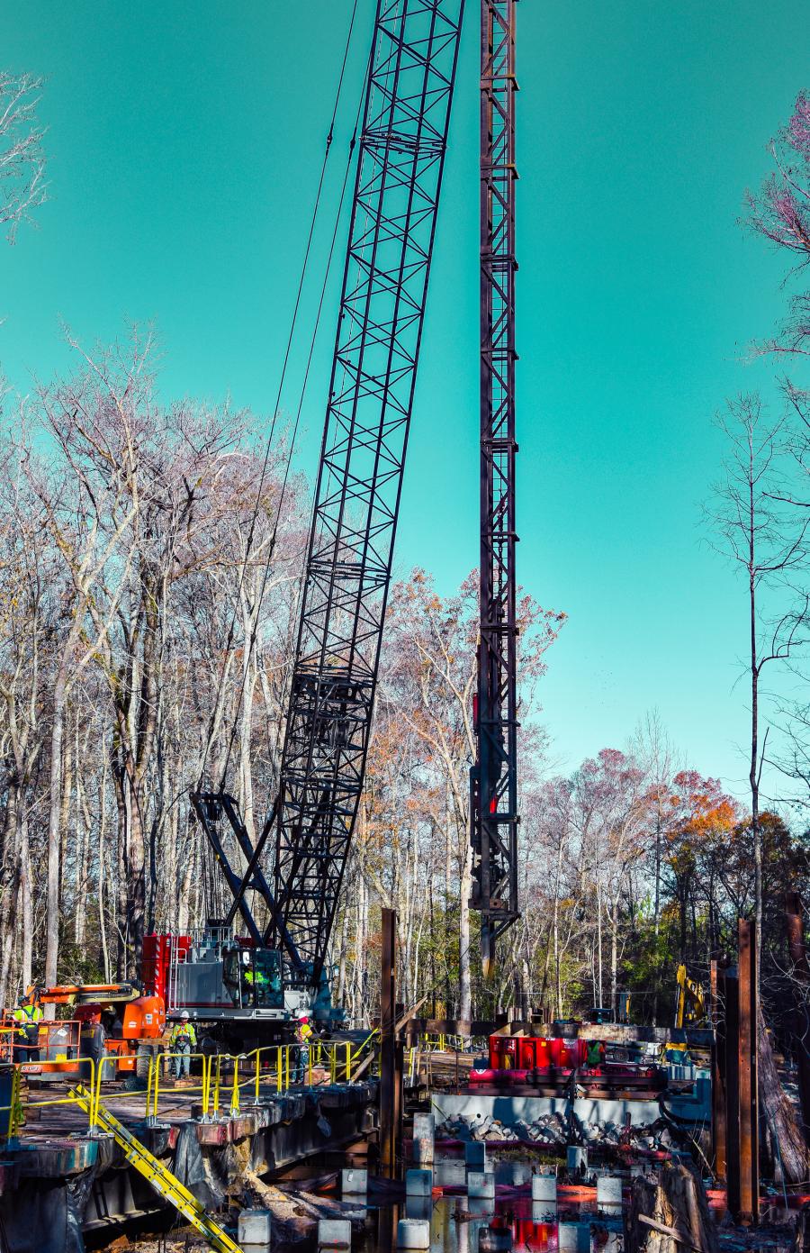 i+iconSOUTHEAST of Virginia Beach, Va., rented a new 150-ton (136.08-t) 238 HSL lattice crawler from Link-Belt Mid-Atlantic for multiple Virginia Department of Transportation bridge projects on the Blackwater River, near Wakefield, Va.