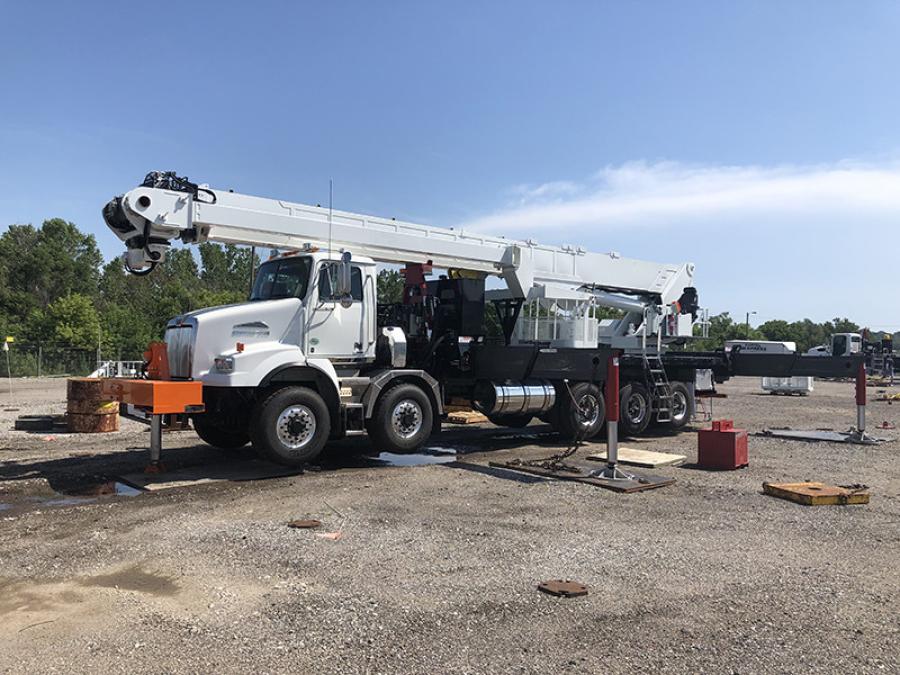Elliott Equipment Company’s I211 HiReach aerial work platform with its HotSwap boom tip allows users to quickly change booms tips.