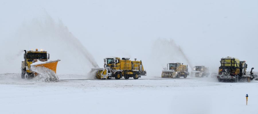 Plows, blowers and other equipment, clear the runways in Chicago.
(O’Hare International Airport photo)