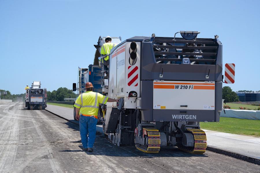 The two W 210 Fi and W 207 Fi large milling machines as well as the W 380 CRi cold recycler, exhibited together as a recycling train, will make their North American debut.