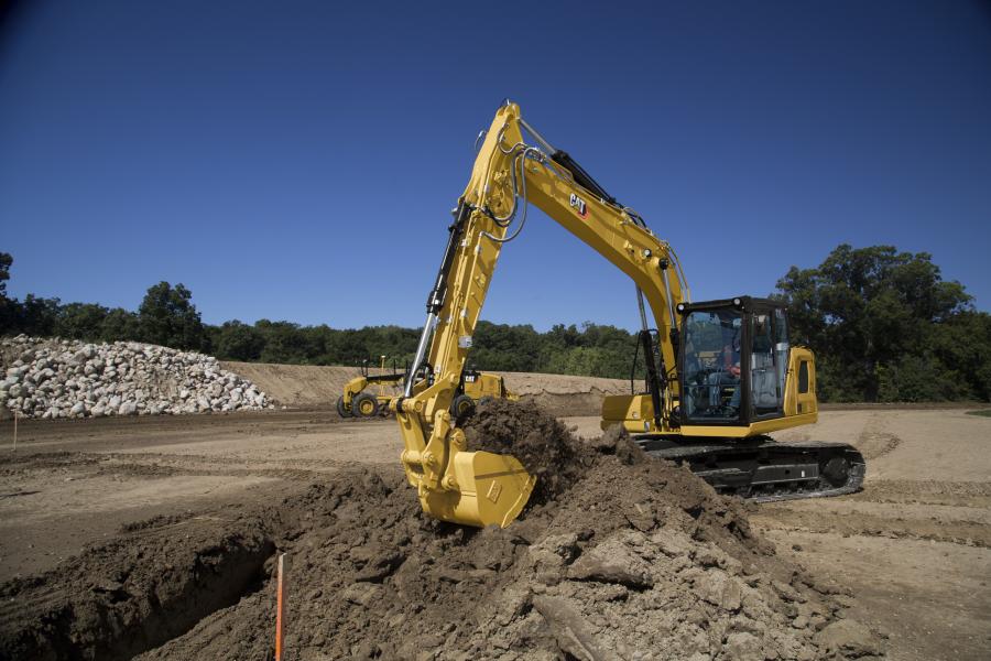 Balancing the need for power and efficiency to deliver precise digging, the responsive hydraulic system includes a new main control valve that eliminates the need for pilot lines, reduces pressure losses and lowers fuel consumption.