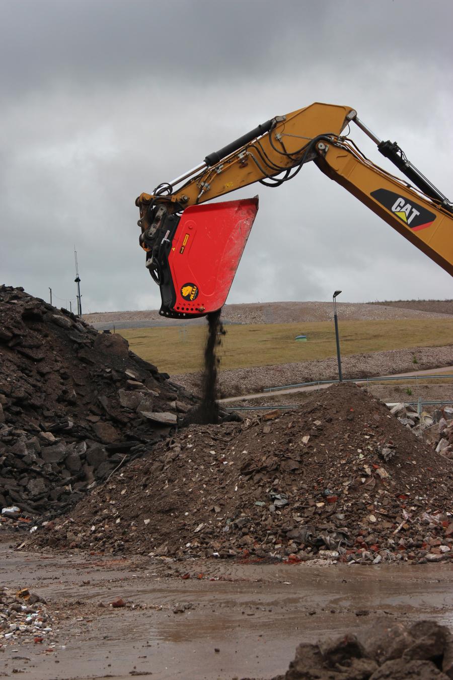 The very latest development from ALLU aimed at the demolition and recycling market is its new crusher series of –initially -three crusher models for excavators in the 10 to 33 ton range.