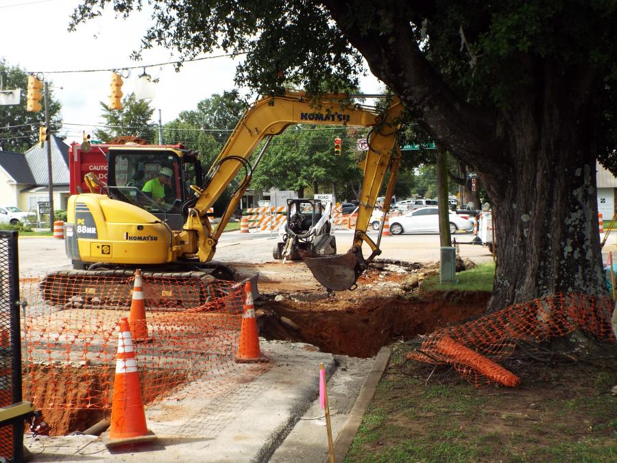 Funding for the work is being shared by the transportation agency and the city, the latter of which paid for the moving and upgrading of the corridor’s utilities. (ALDOT photo)