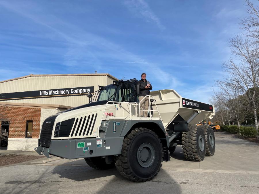 “The robust and reliable Terex Trucks articulated haulers are good value for money, simple to operate and easy to maintain,” said Jim Hills, co-founder and president of Hills Machinery, and winner of the Terex Trucks Top Dealer Award.