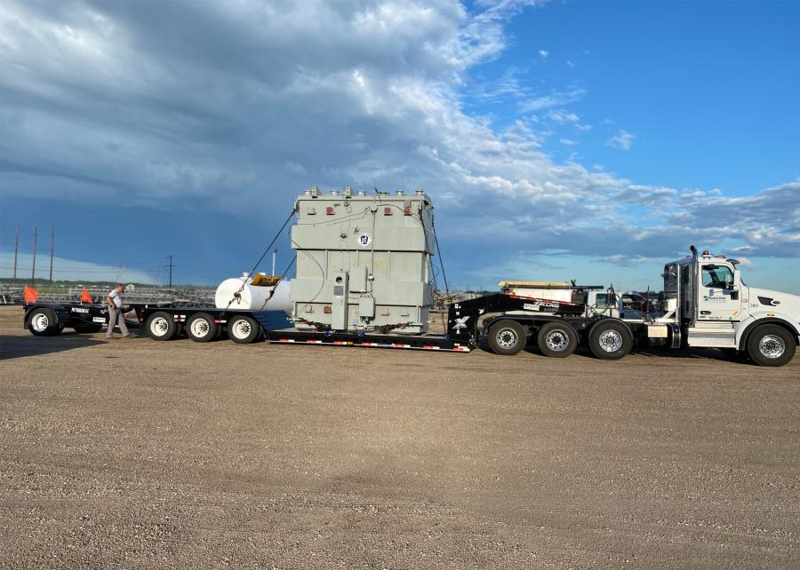 Minnkota Power Cooperative’s XF-110-3 HDG on its first trip down the road carrying a Pennsylvania Transformer weighing 93,000 lbs.