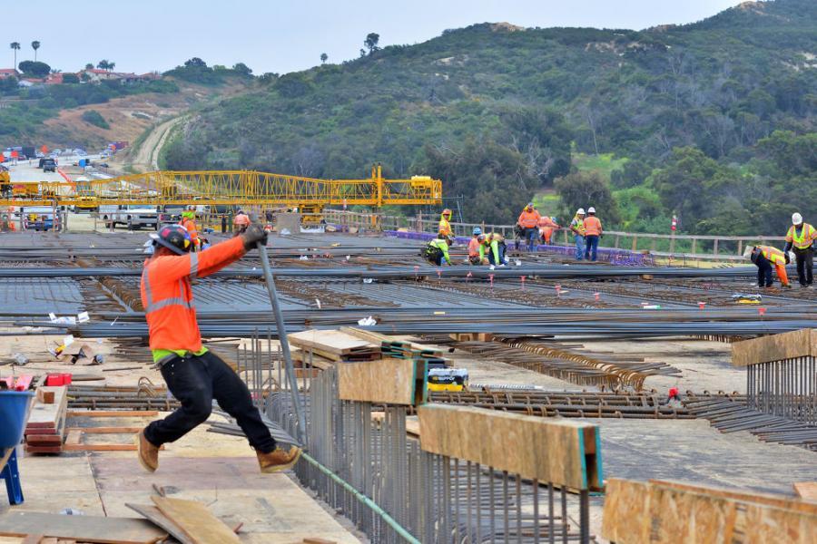 In February 2020, Build NCC construction crews reached the halfway point of the project and successfully shifted traffic to the I-5 San Elijo Lagoon highway bridge in Encinitas.