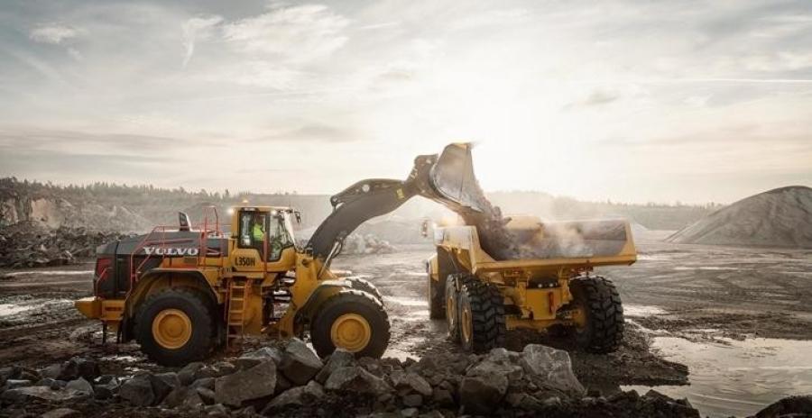 During the first three months of 2021 Volvo CE saw net sales increase by 23 percent to SEK 24,742 M (SEK 20,148 M in Q1 2020) – slightly higher than the same period in 2019 before the pandemic hit. At SEK 3,822 M operating income also rose, up from SEK 2,678 M in the same period of 2020.
