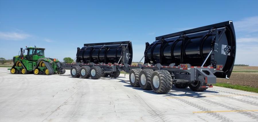 Among the top product lines are the SD-36 off-road side-dump trailer and the SMS-32 manure spreader.