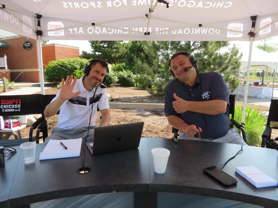ESPN 1000 Chicago’s Carmen and Jurko — Carmen DeFalco (L) and former NFL player John Jurkovic — broadcast their show from Alta Equipment’s golf outing.