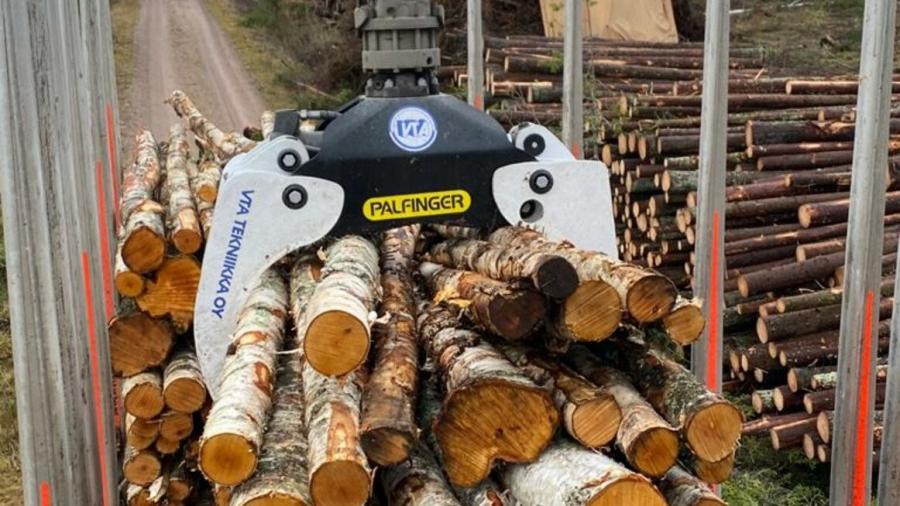 The new FG53S-V timber grapple is available for cranes in the EPSOULTION and NEXT EPSOLUTION series.