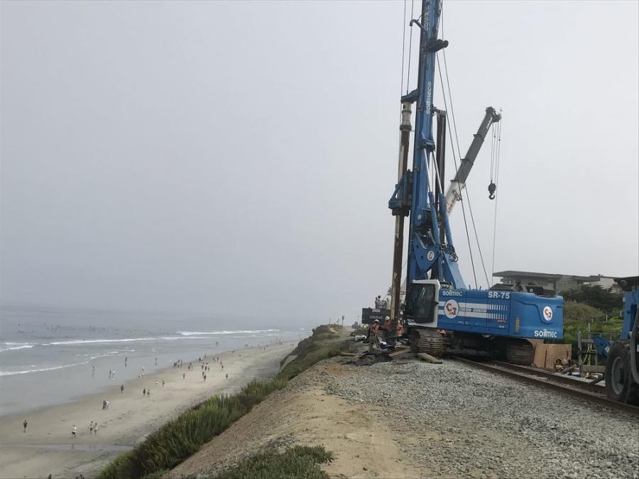Condon-Johnson & Associates utilize a Soilmec SR-75 drill rig to prepare site for track-level piles, part of a $10.5M emergency construction project in Del Mar, Calif.
(William Lincke photo)