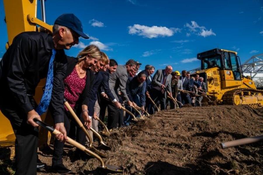 The Lane Construction Corporation broke ground on the $258 million USACE Kansas City Levee Flood Risk Management Project. The project will reduce the risk of a levee breach and overtopping during future flooding events in the surrounding area.
