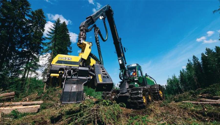 John Deere's H423, H425 and H425HD harvester heads replace the previous H413, H415 and H415HD models.